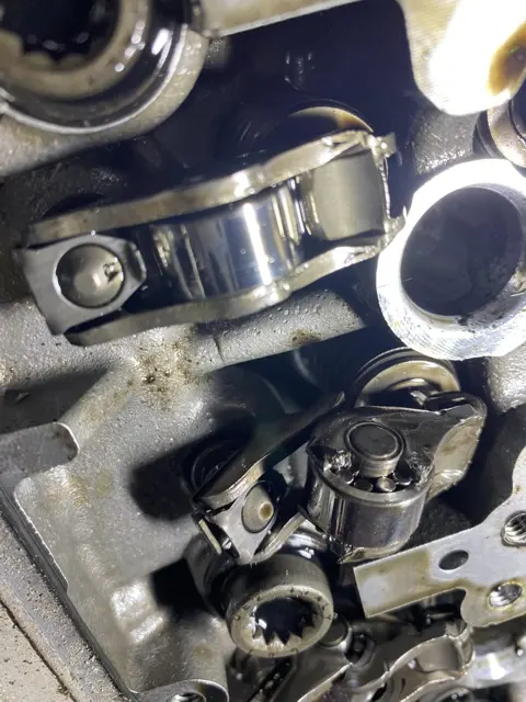 Detail hlavy válců